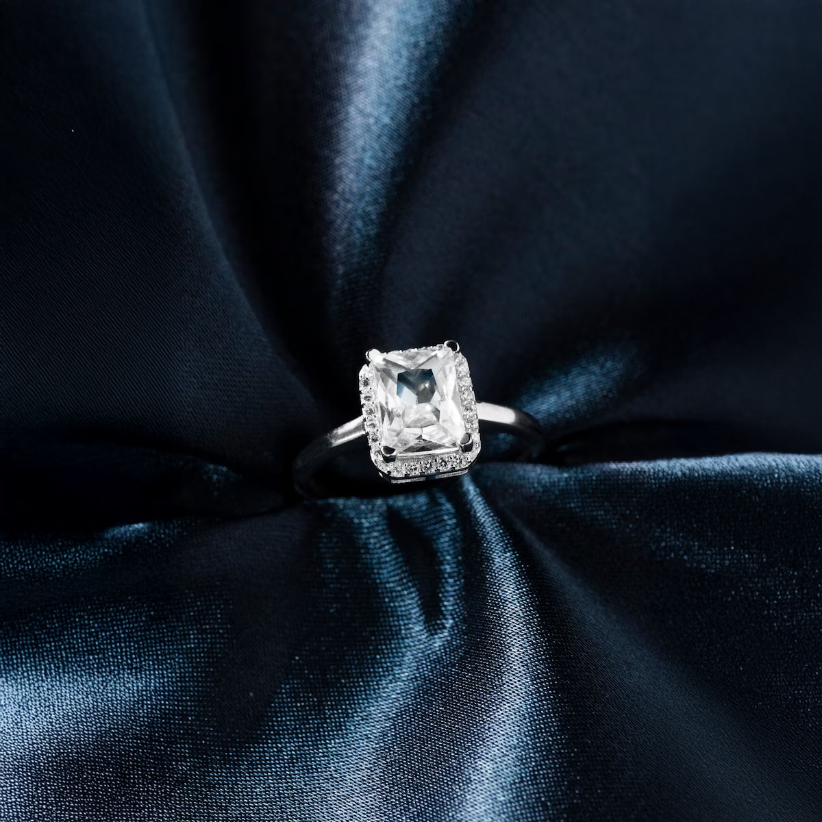 Marquise Diamond Engagement Rings Regal Shape and Distinctive Appeal