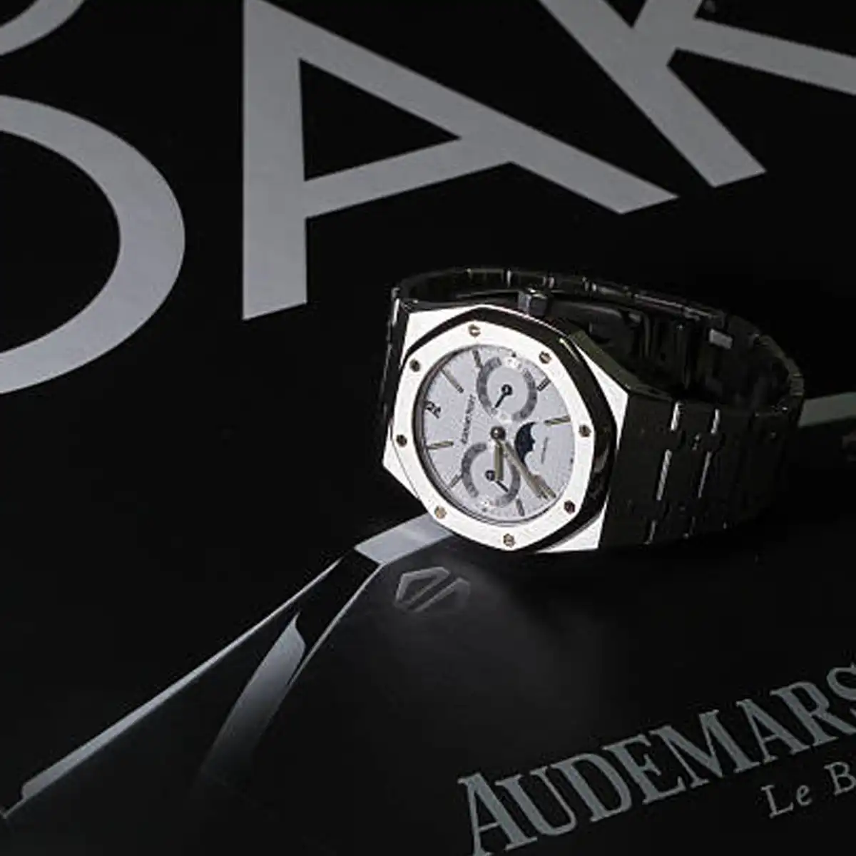 audemars piguet, royal oak, luxury sports